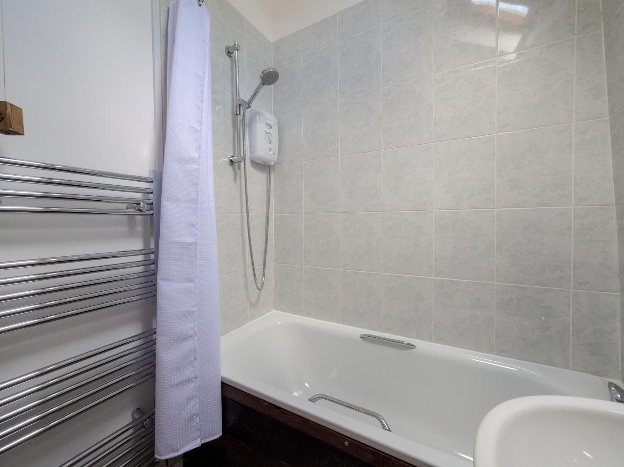 Holiday home The Lilley Pad In Cosy, Central, Perfect For Couples, Netflix & Parking Permit *